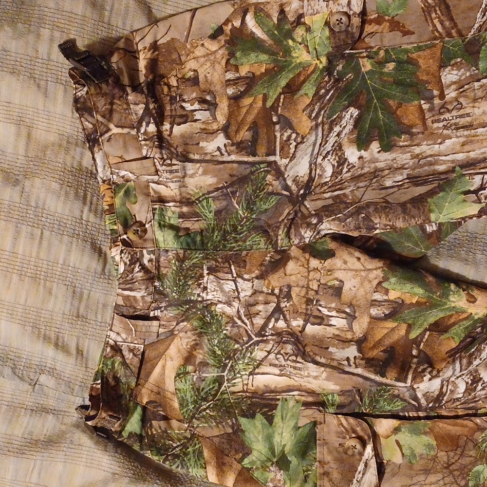 Game Winner Camo women’s pants size large with zip off legs like new
